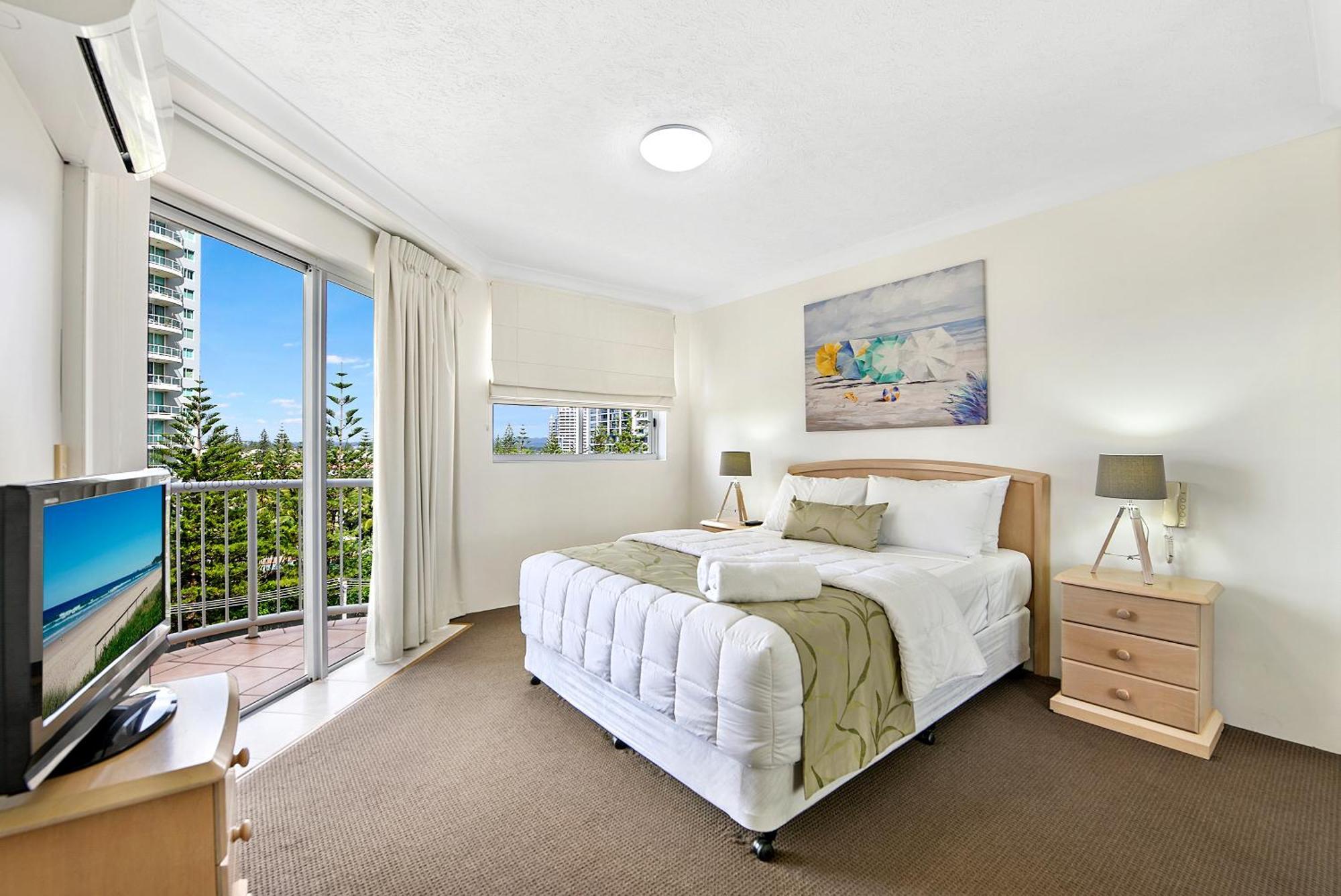 Two-Bedroom Apartment Sea View,645403302:JPEG